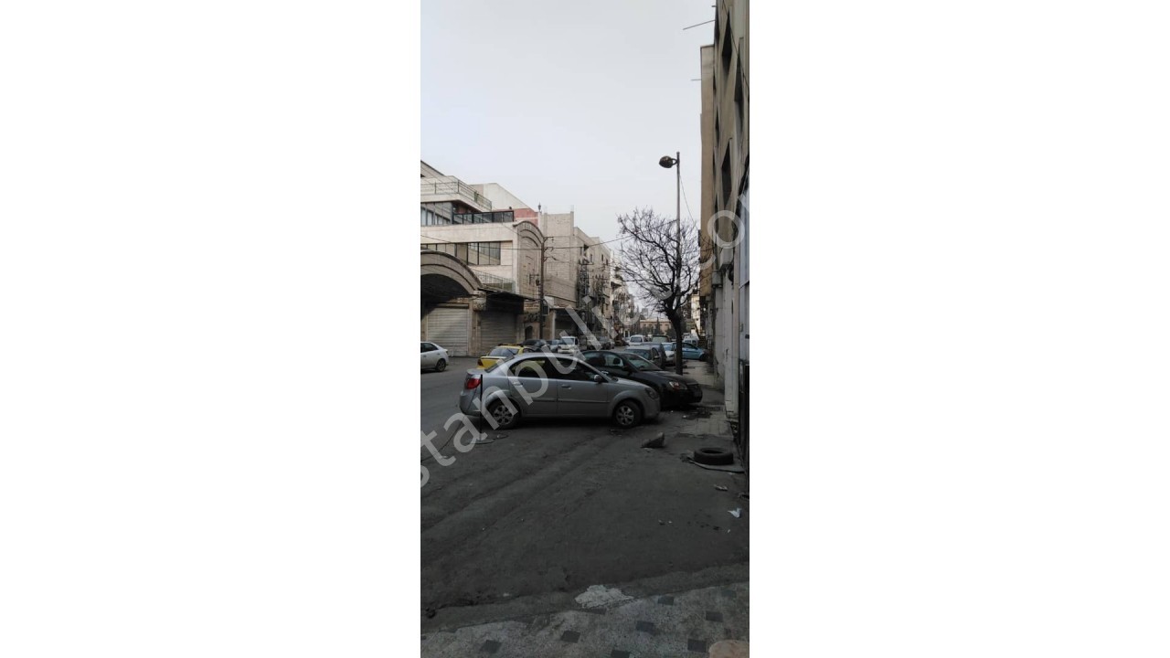خالية داخلي وخارجي